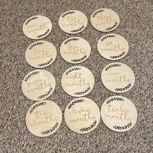 Wooden Monthly Milestone Discs